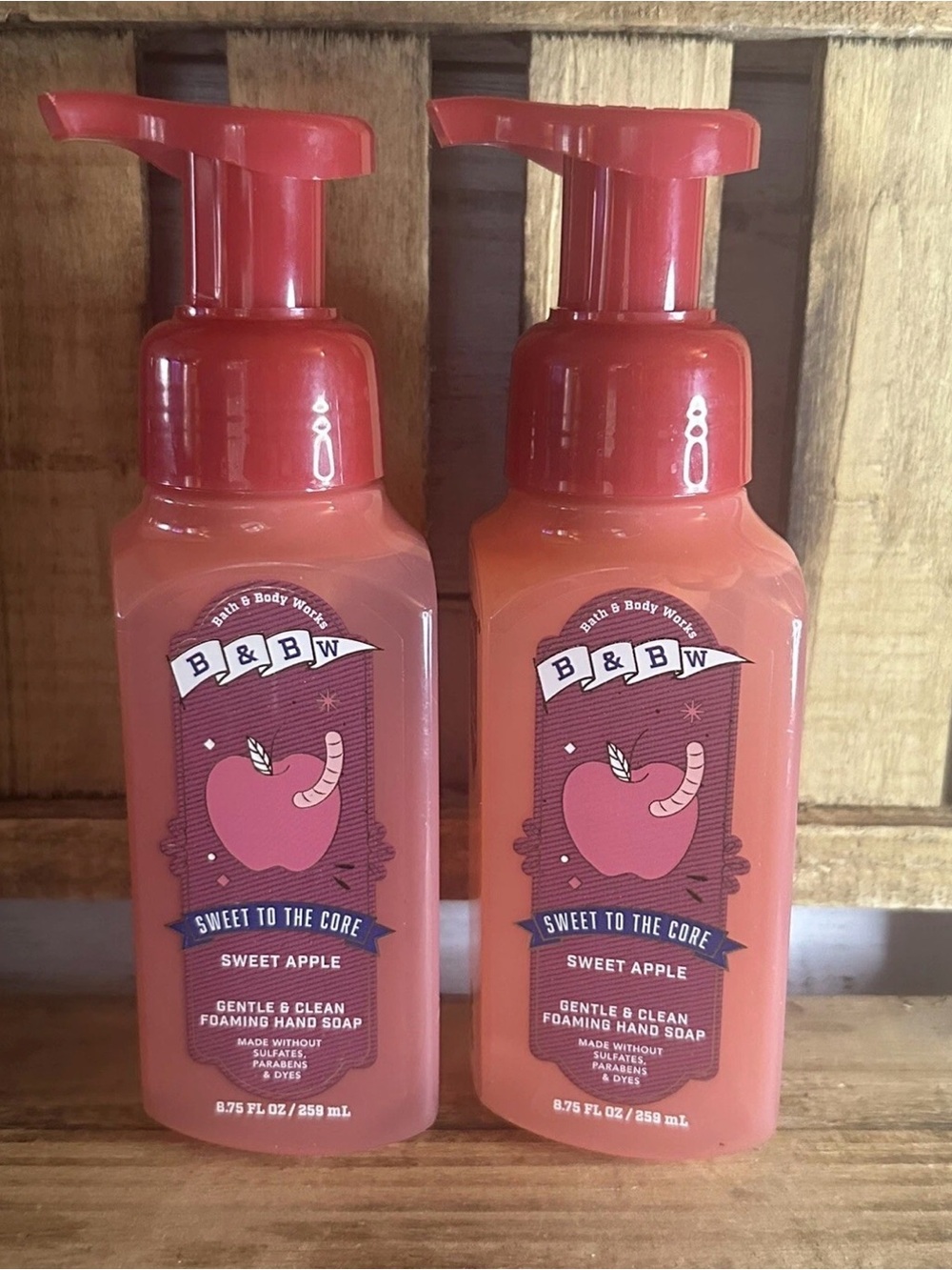 Bath & Body Works SWEET APPLE Foaming Hand Soap Sweet To The Core 8.75oz Lot X 2